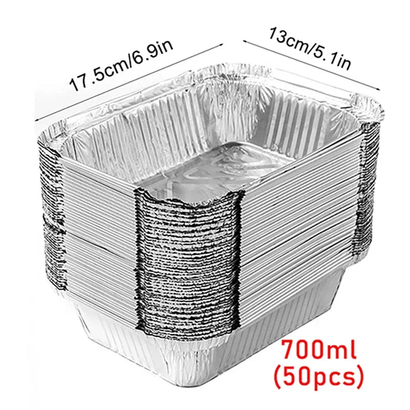 Stack of 50 aluminum foil trays, 700ml capacity, 17.5x13cm, ideal for cooking and storage